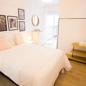Apartamento Rentalsevilla Elegante Y Luminoso En Triana, Sevilla
